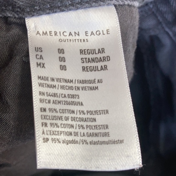American Eagle Ripped Relaxed Mom Jeans US size 00 - Picture 3 of 4